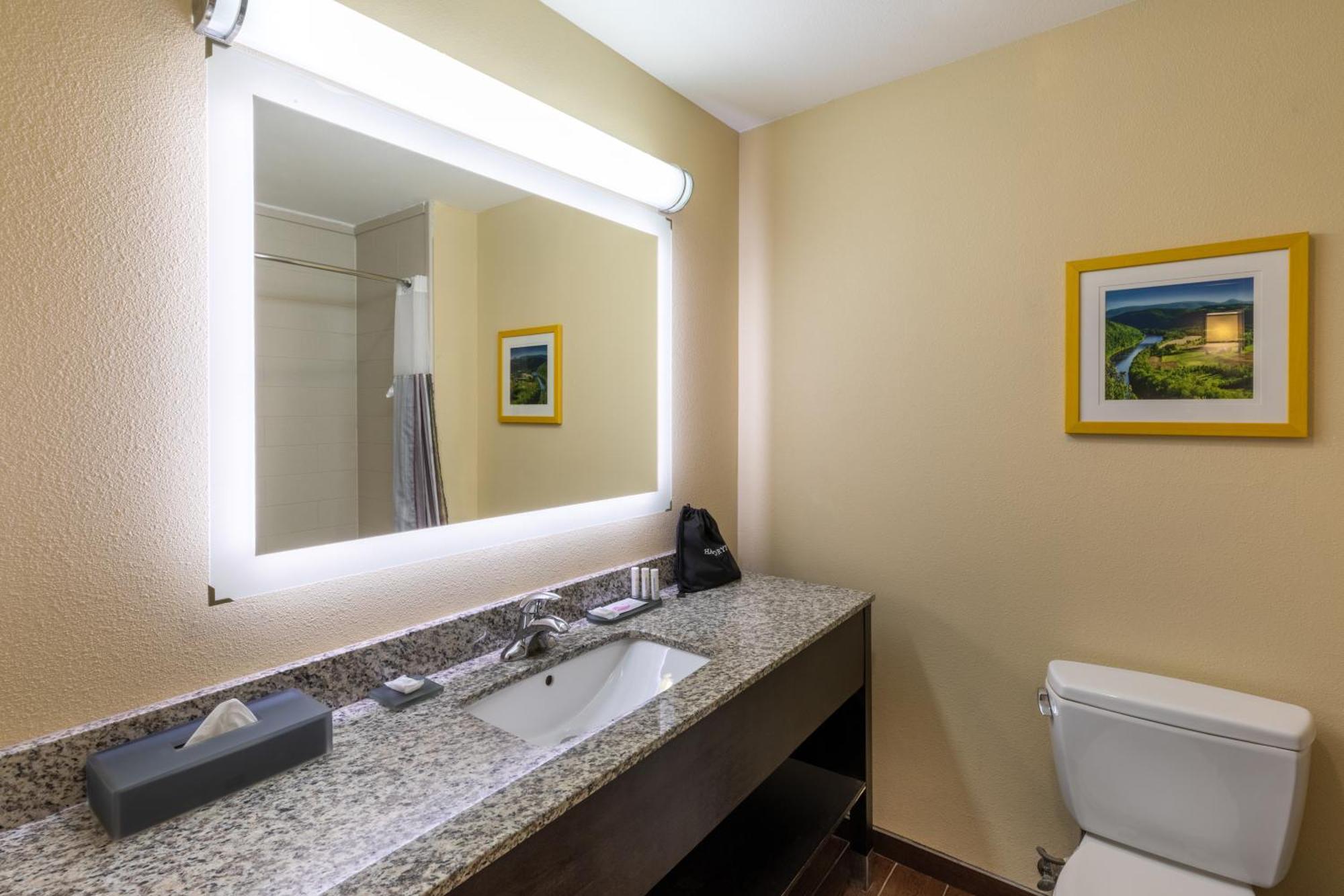 La Quinta Inn & Suites By Wyndham Durant Εξωτερικό φωτογραφία